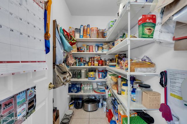 18 Rosewood Court, Lakewood, NJ 08701