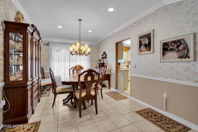 18 Rosewood Court, Lakewood, NJ 08701