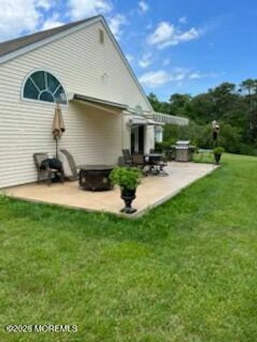 18 Rosewood Court, Lakewood, NJ 08701