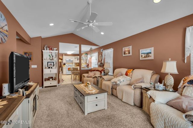 18 Rosewood Court, Lakewood, NJ 08701