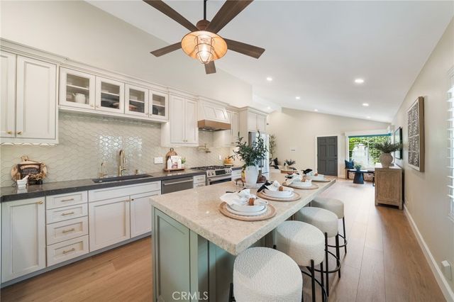 27092 Encinas, Mission Viejo, CA 92692
