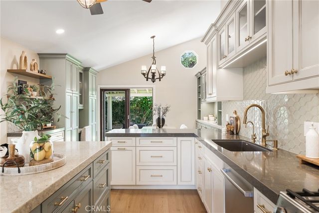 27092 Encinas, Mission Viejo, CA 92692