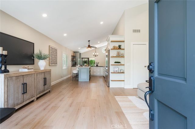 27092 Encinas, Mission Viejo, CA 92692