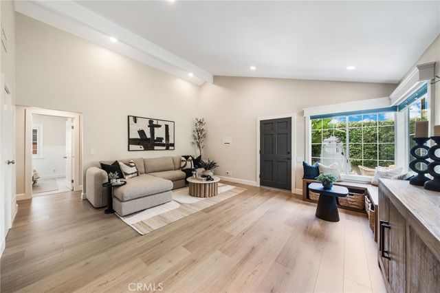 27092 Encinas, Mission Viejo, CA 92692