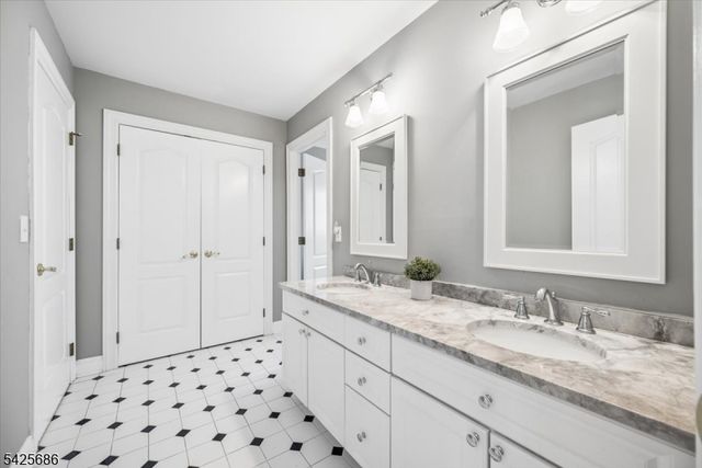 9 Mills Ridge, Sparta Twp., NJ 07871