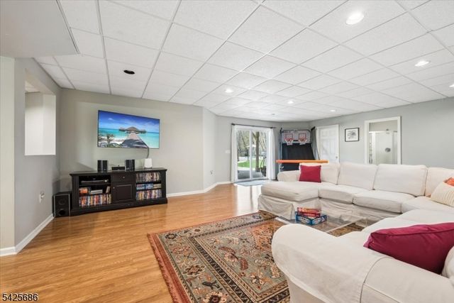 9 Mills Ridge, Sparta Twp., NJ 07871