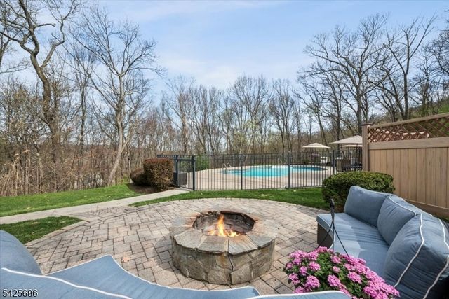 9 Mills Ridge, Sparta Twp., NJ 07871