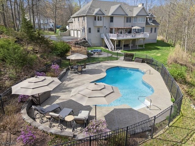 9 Mills Ridge, Sparta Twp., NJ 07871