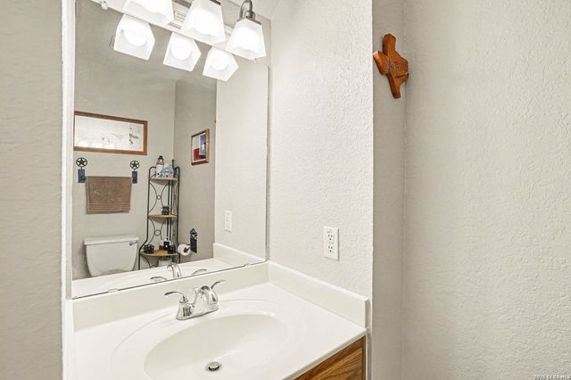 133 Springtree Grove, Cibolo, TX 78108