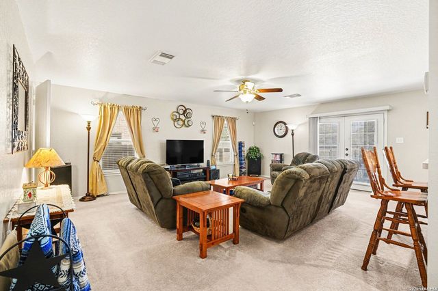 133 Springtree Grove, Cibolo, TX 78108