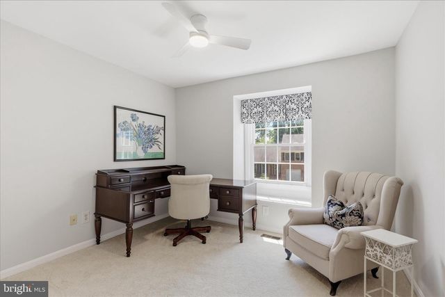 8608 CORAL GABLES LN, Vienna, VA 22182