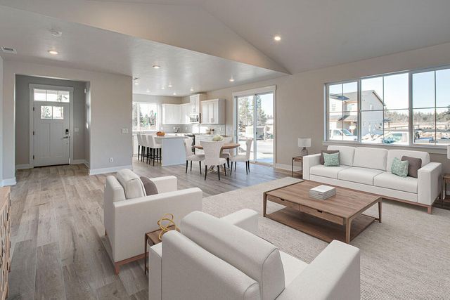 3610 NE Desert Juniper Lane, Bend, OR 97701