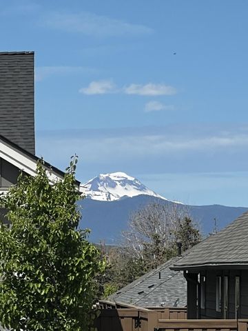 3610 NE Desert Juniper Lane, Bend, OR 97701