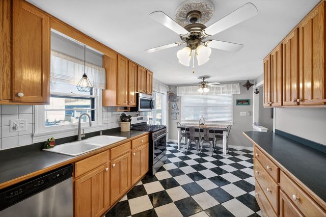 407 Butterfield Road, North Aurora, IL 60542