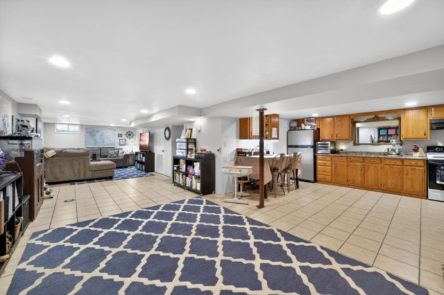 407 Butterfield Road, North Aurora, IL 60542