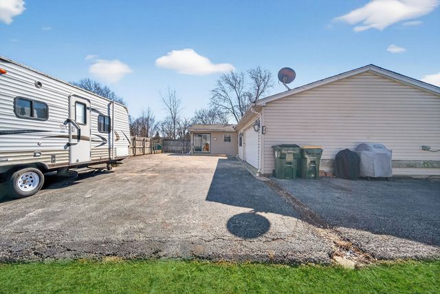 407 Butterfield Road, North Aurora, IL 60542