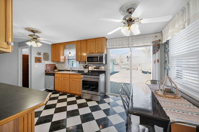 407 Butterfield Road, North Aurora, IL 60542