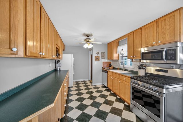 407 Butterfield Road, North Aurora, IL 60542