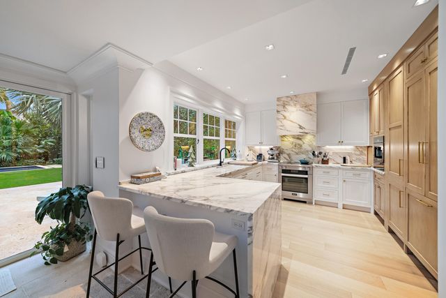 160 Chilean Avenue, Palm Beach, FL 33480