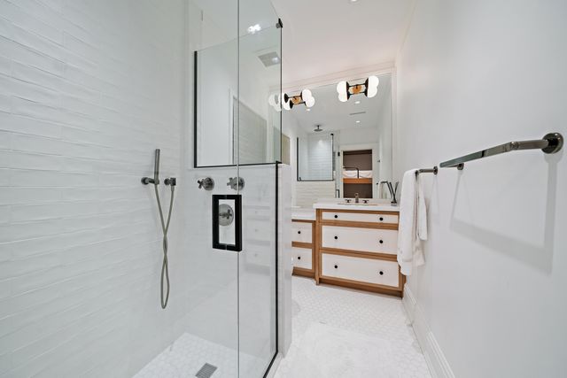 160 Chilean Avenue, Palm Beach, FL 33480