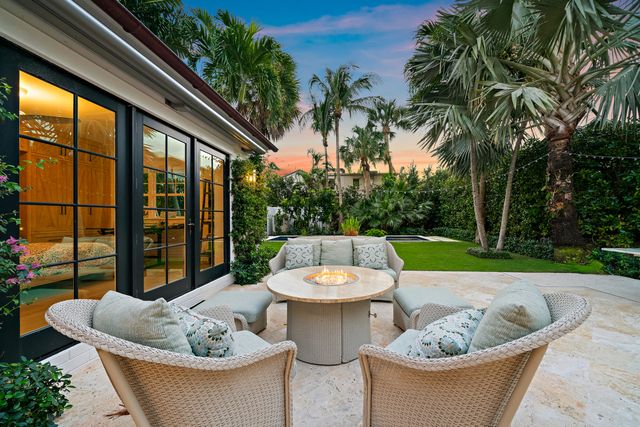 160 Chilean Avenue, Palm Beach, FL 33480