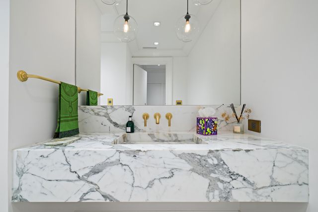 160 Chilean Avenue, Palm Beach, FL 33480