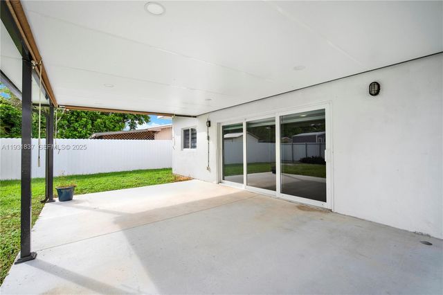 7932 Meridian St, Miramar, FL 33023