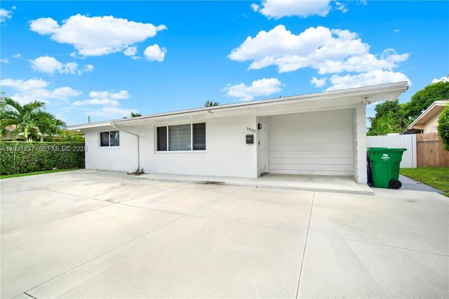 7932 Meridian St, Miramar, FL 33023