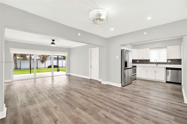 7932 Meridian St, Miramar, FL 33023