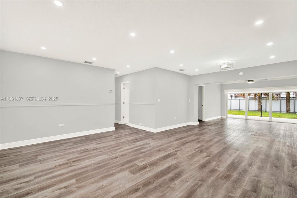 7932 Meridian St, Miramar, FL 33023