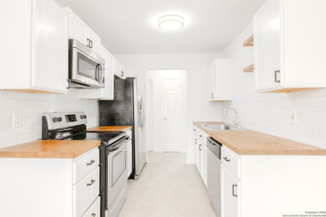 4742 Misty Run, San Antonio, TX 78217