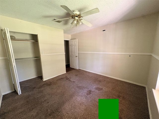 5731 Pinehurst Drive, Montgomery, TX 77316
