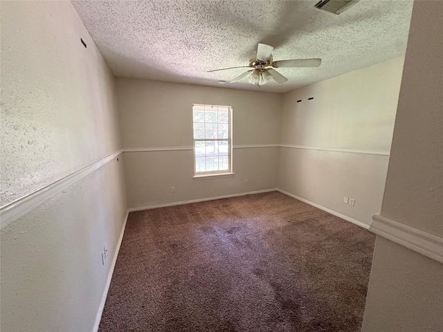 5731 Pinehurst Drive, Montgomery, TX 77316