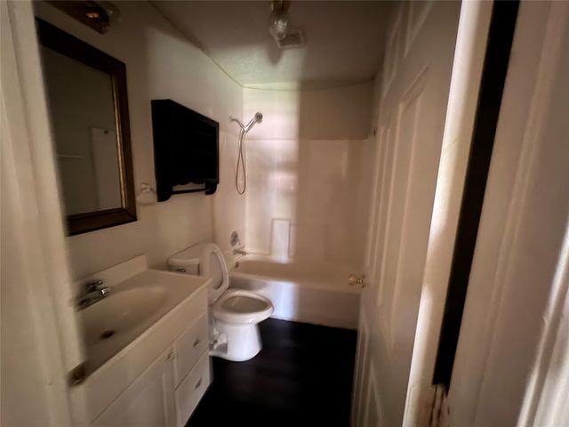 5731 Pinehurst Drive, Montgomery, TX 77316