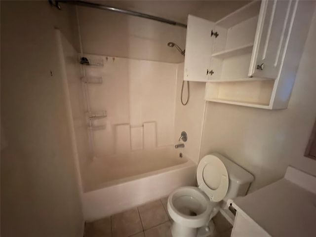 5731 Pinehurst Drive, Montgomery, TX 77316