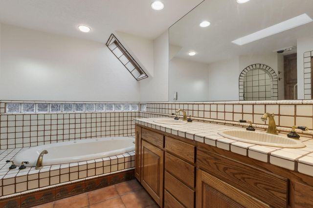 12412 Chelwood Place NE, Albuquerque, NM 87112