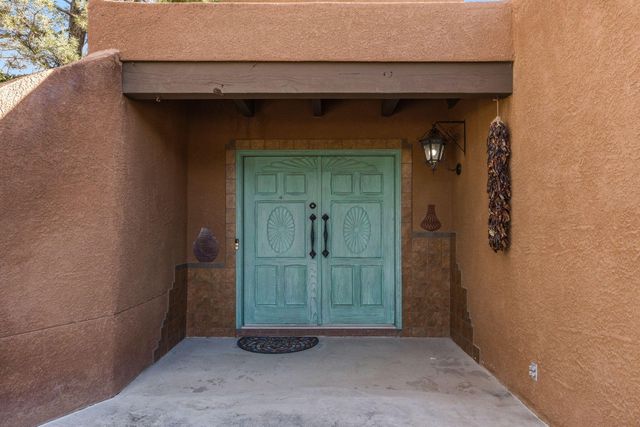 12412 Chelwood Place NE, Albuquerque, NM 87112