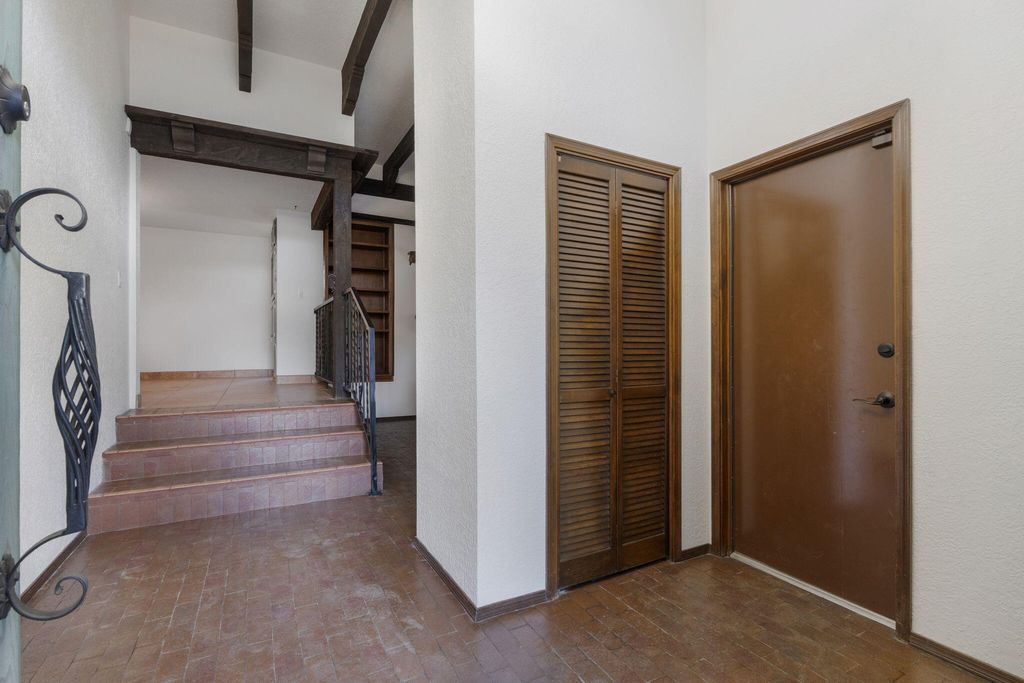 Image 18 of property listing at 12412 Chelwood Place NE, Albuquerque, NM 87112