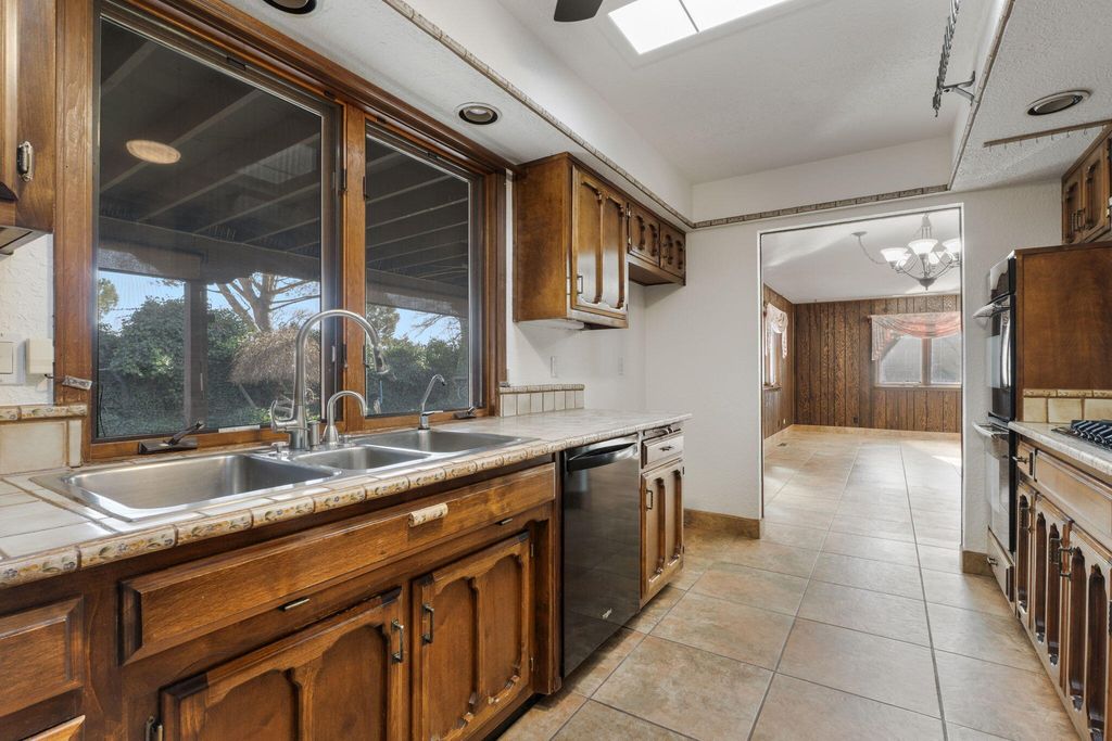 Image 29 of property listing at 12412 Chelwood Place NE, Albuquerque, NM 87112