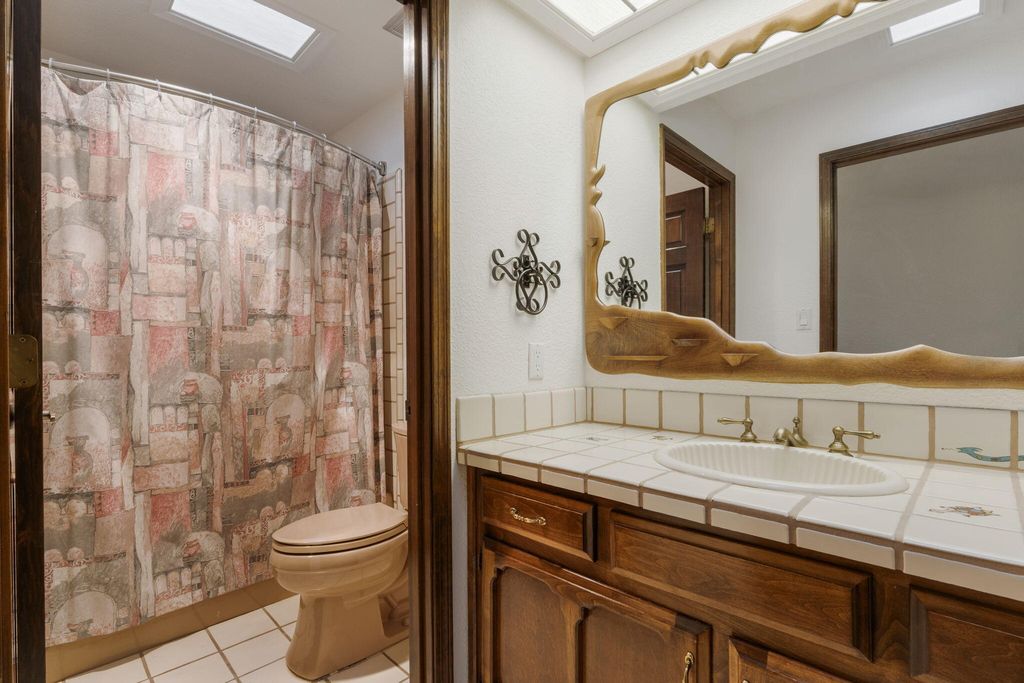 Image 33 of property listing at 12412 Chelwood Place NE, Albuquerque, NM 87112