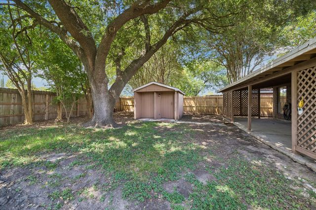 4330 Glen Avon Drive, Pasadena, TX 77505