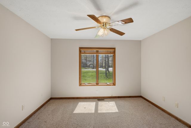 5577 N Beech Tree Drive, Greenfield, IN 46140