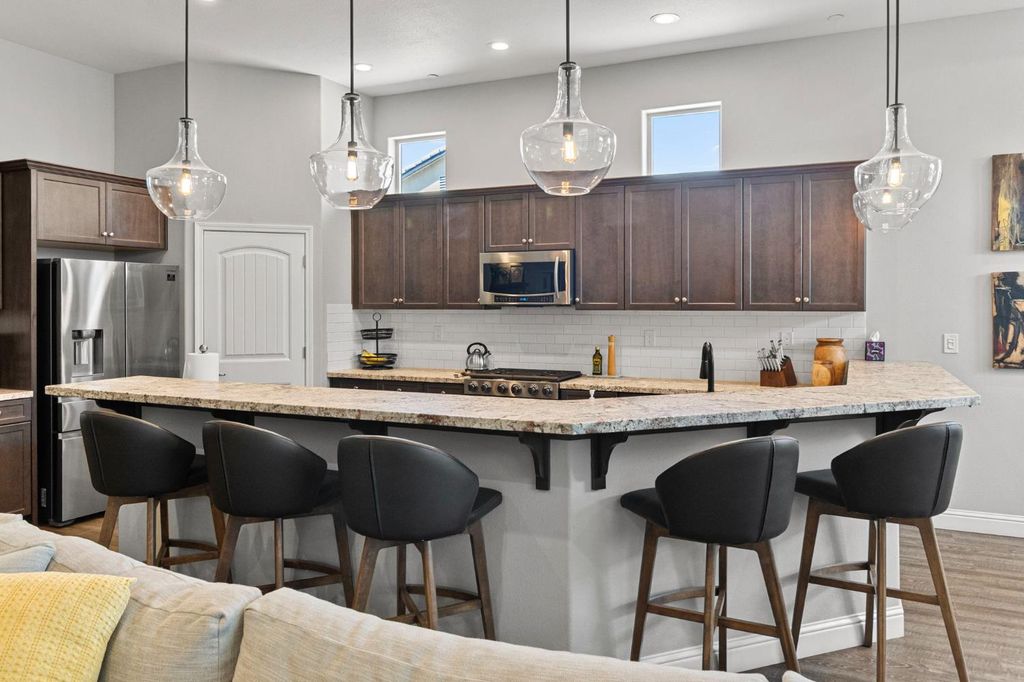 Image 13 of property listing at 287 S Westberry Boulevard, Madera, CA 93637