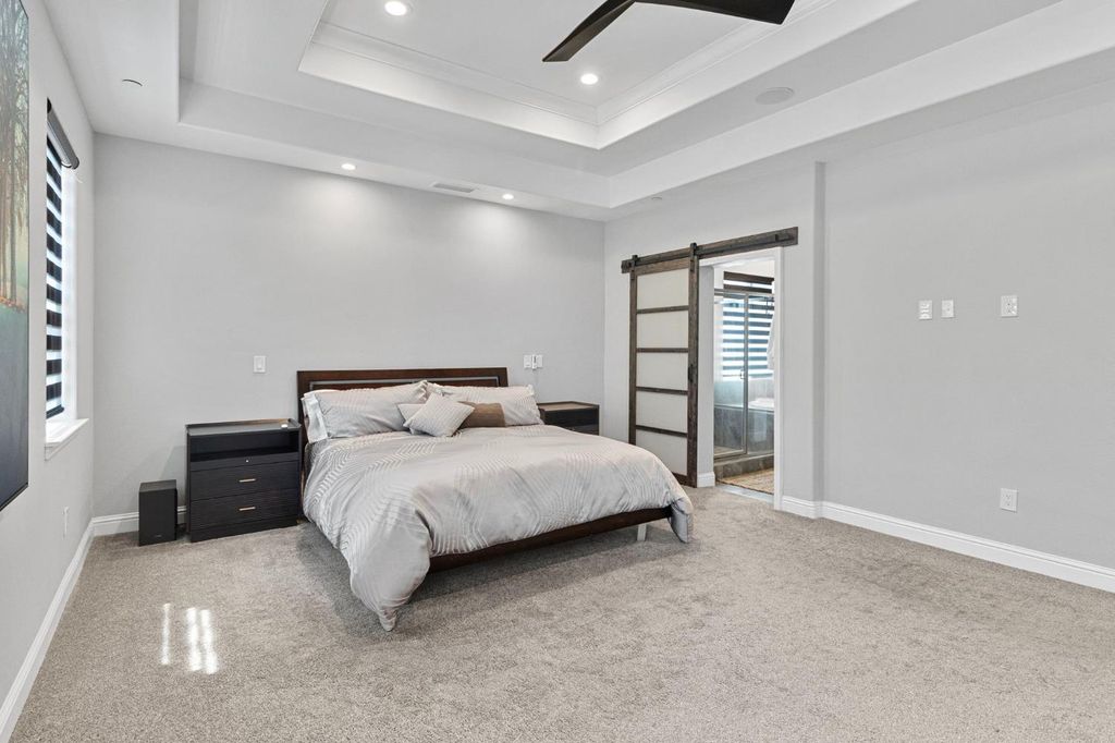 Image 23 of property listing at 287 S Westberry Boulevard, Madera, CA 93637