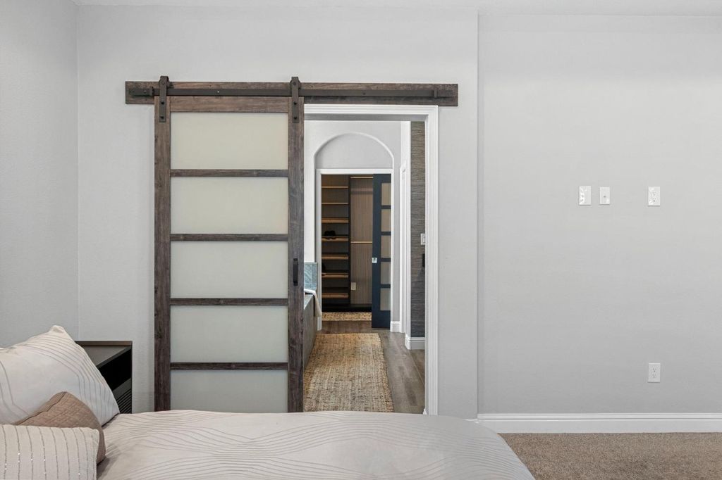 Image 24 of property listing at 287 S Westberry Boulevard, Madera, CA 93637
