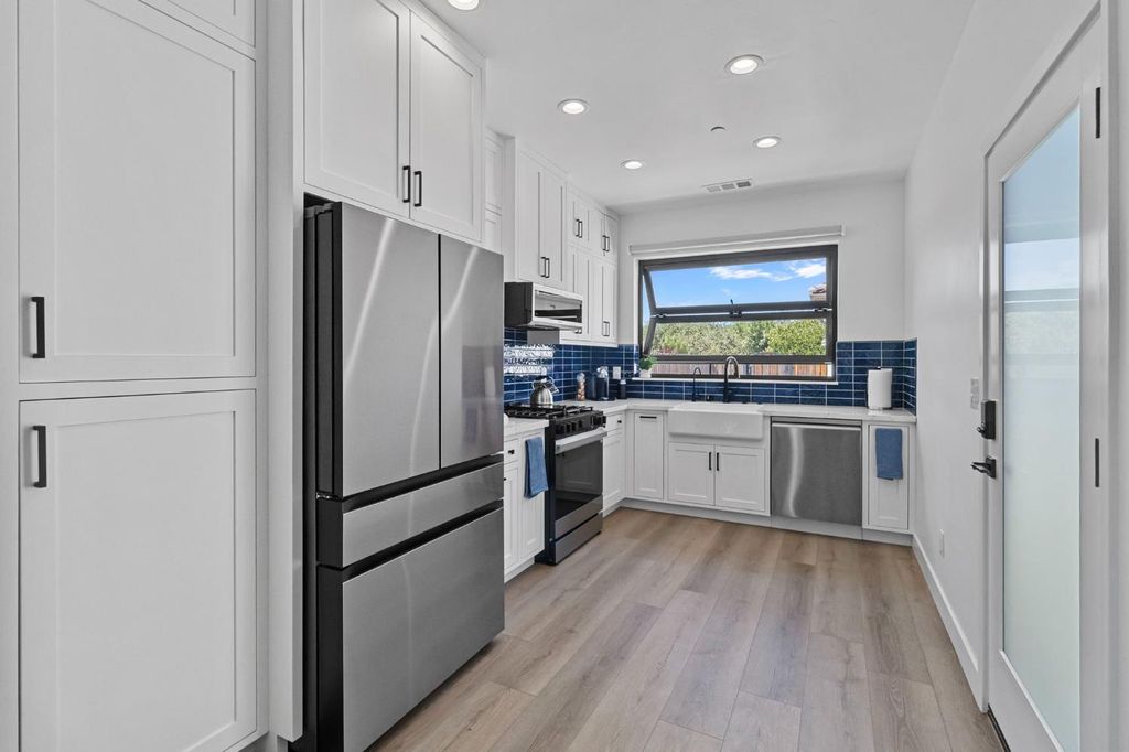 Image 38 of property listing at 287 S Westberry Boulevard, Madera, CA 93637