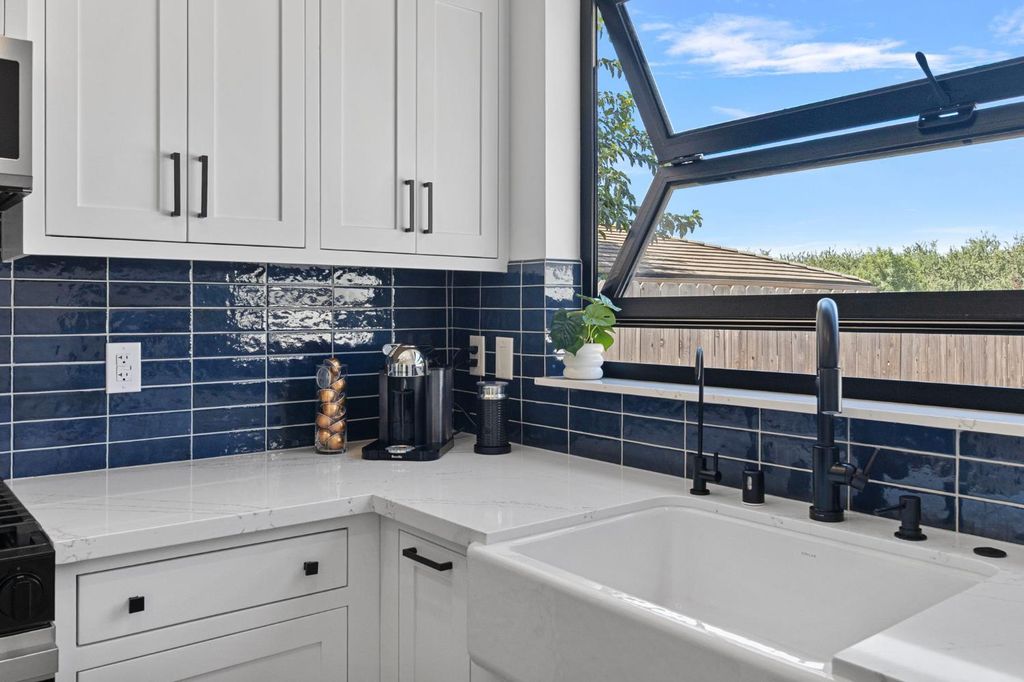Image 42 of property listing at 287 S Westberry Boulevard, Madera, CA 93637
