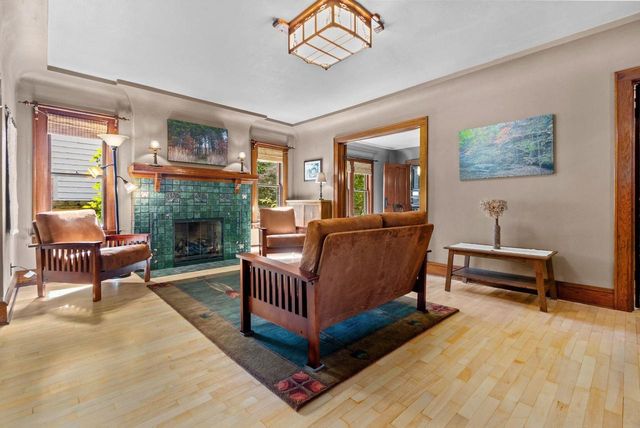 1503 S MEMORIAL DRIVE, Appleton, WI 54915