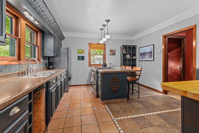 1503 S MEMORIAL DRIVE, Appleton, WI 54915