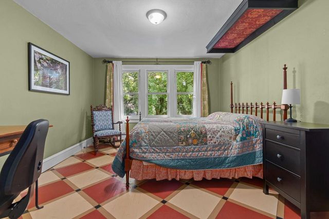 1503 S MEMORIAL DRIVE, Appleton, WI 54915